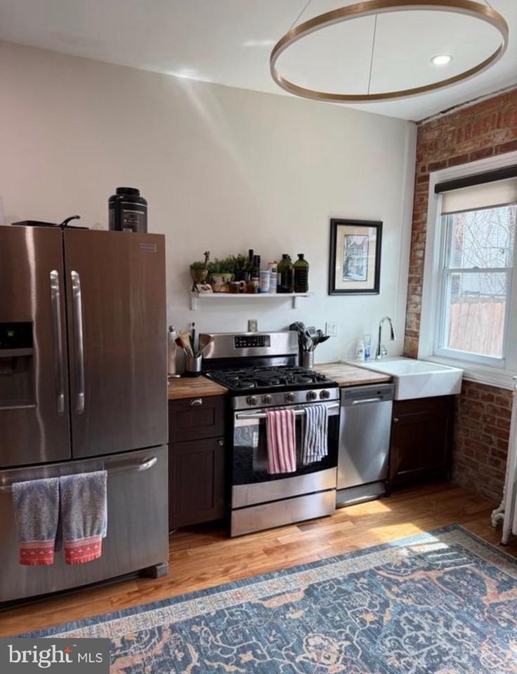 768 Harvard St Nw - Photo 6 of 14