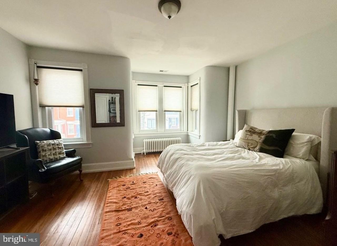 768 Harvard St Nw - Photo 7 of 14