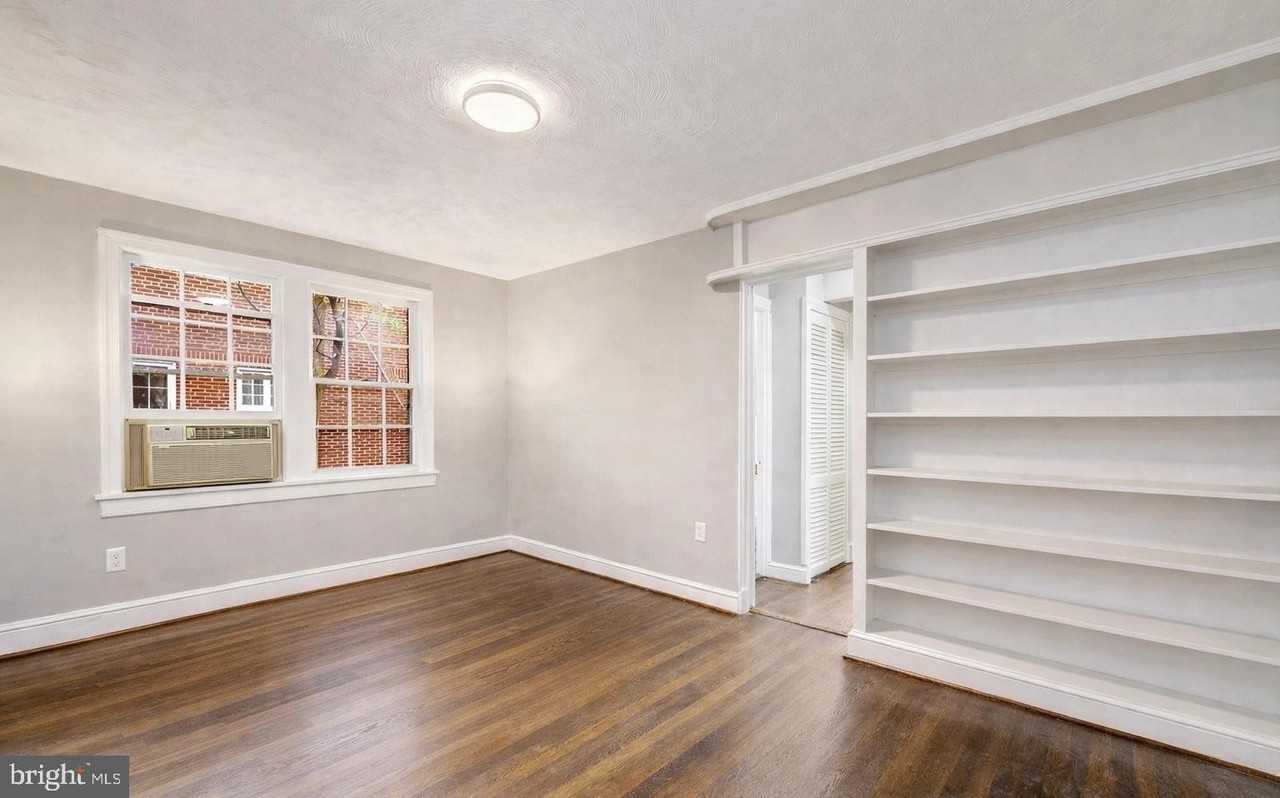 3901 Fulton St Nw #203 - Photo 2 of 10