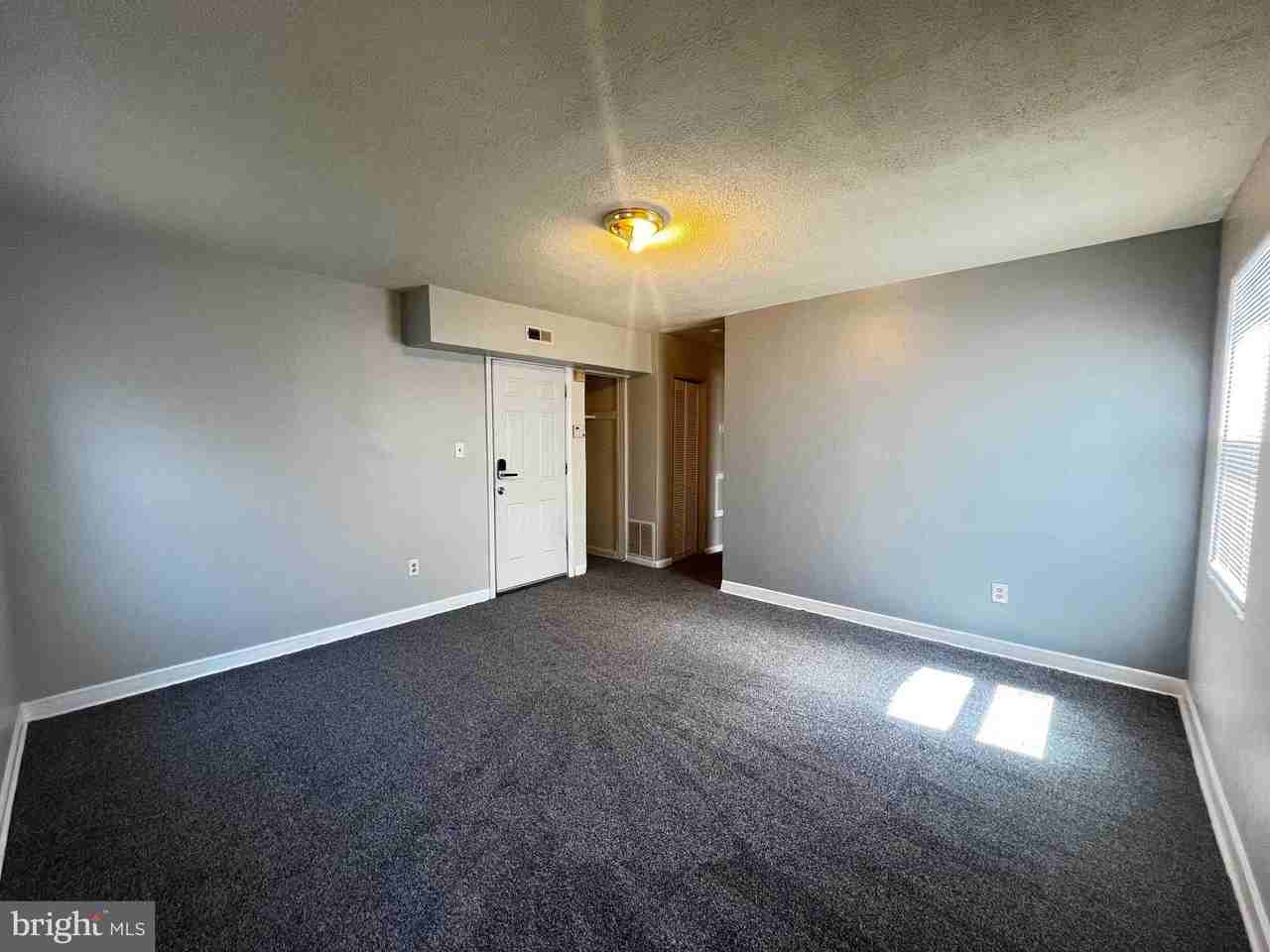 3212 28th St Se #D - Photo 4 of 10