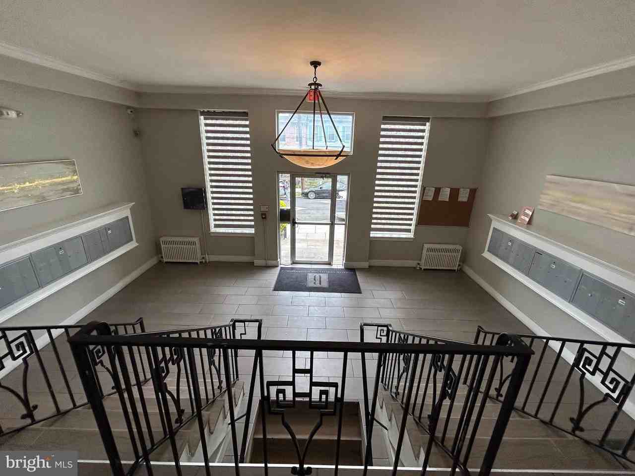 939 Longfellow St Nw #203 - Photo 3 of 25