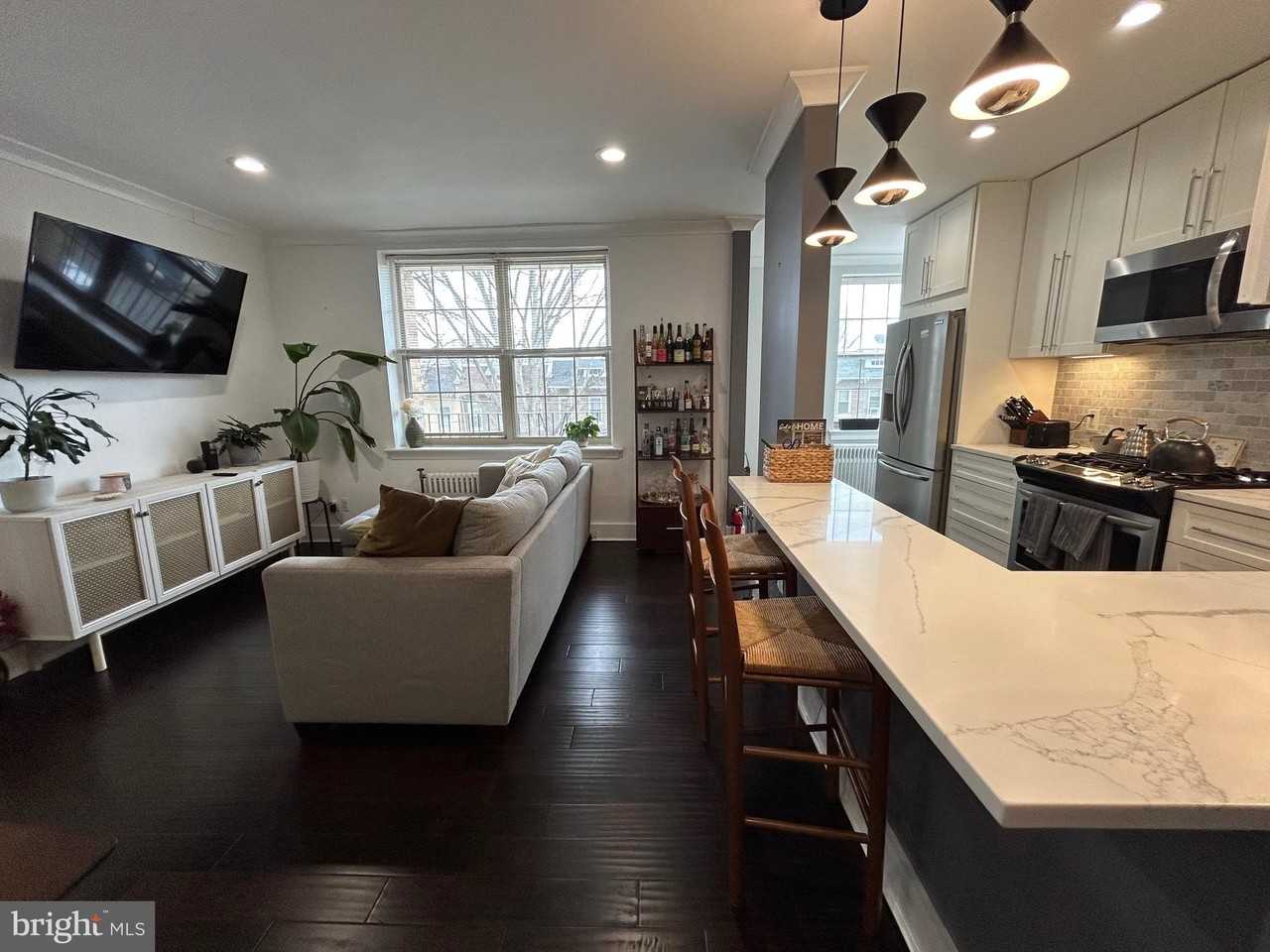 939 Longfellow St Nw #203 - Photo 6 of 25