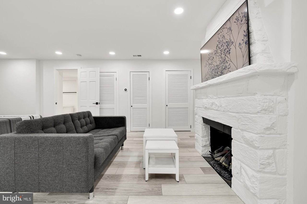 1821 19th St Nw #2 - Photo 3 of 24
