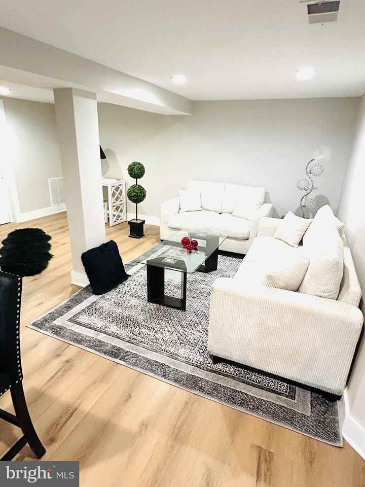 1516 Hamilton St Nw - Photo 4 of 14