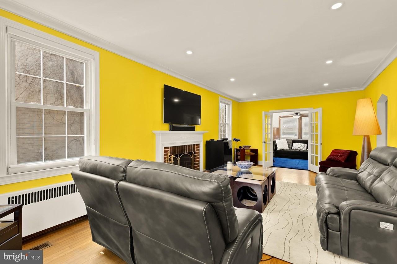 7932 Orchid St Nw - Photo 3 of 38