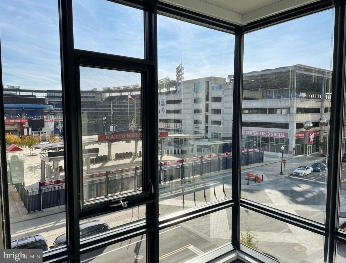 70 N St Se Unit N301 - Photo 4 of 13