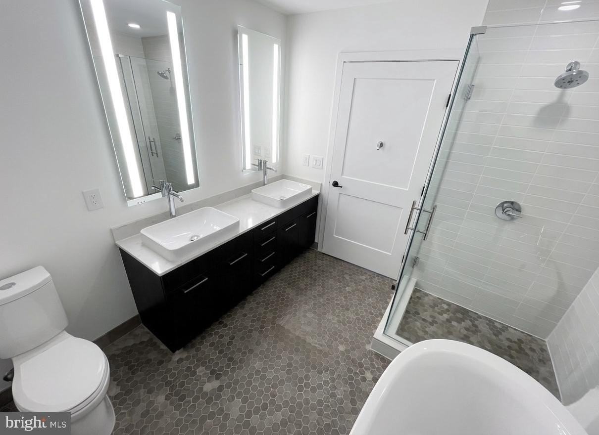 70 N St Se Unit N301 - Photo 6 of 13