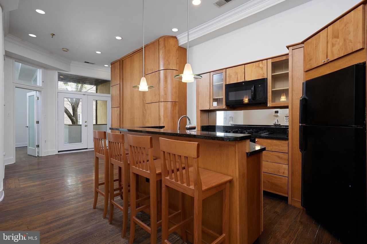 1702 Q St Nw Apt 2 - Photo 5 of 31