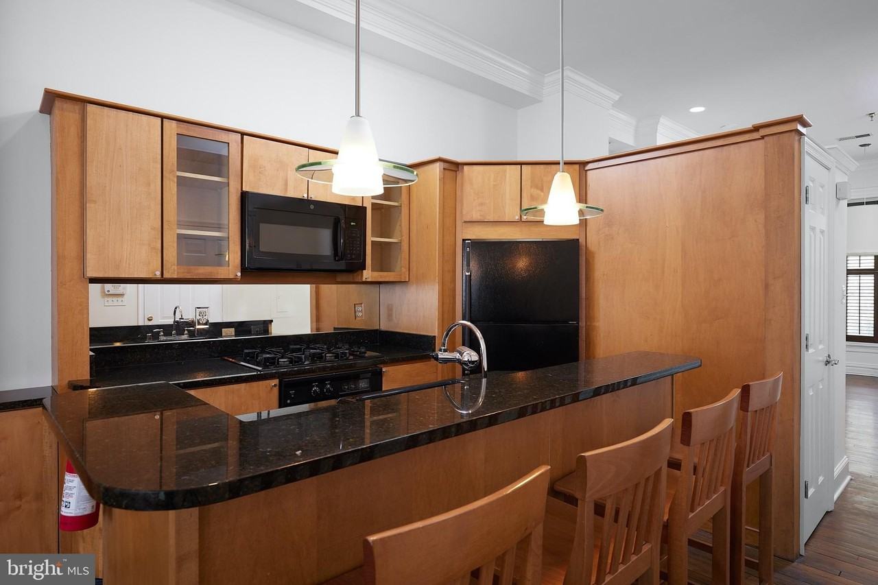 1702 Q St Nw Apt 2 - Photo 6 of 31