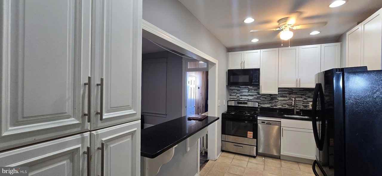 735 Princeton Pl Nw - Photo 4 of 11