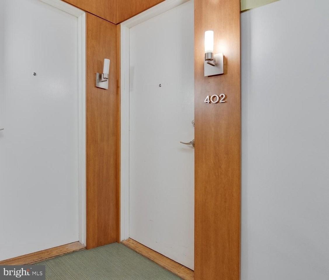 2010 Kalorama Rd Nw Apt 402 - Photo 3 of 18