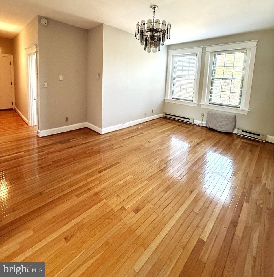 2010 Kalorama Rd Nw Apt 402 - Photo 5 of 18