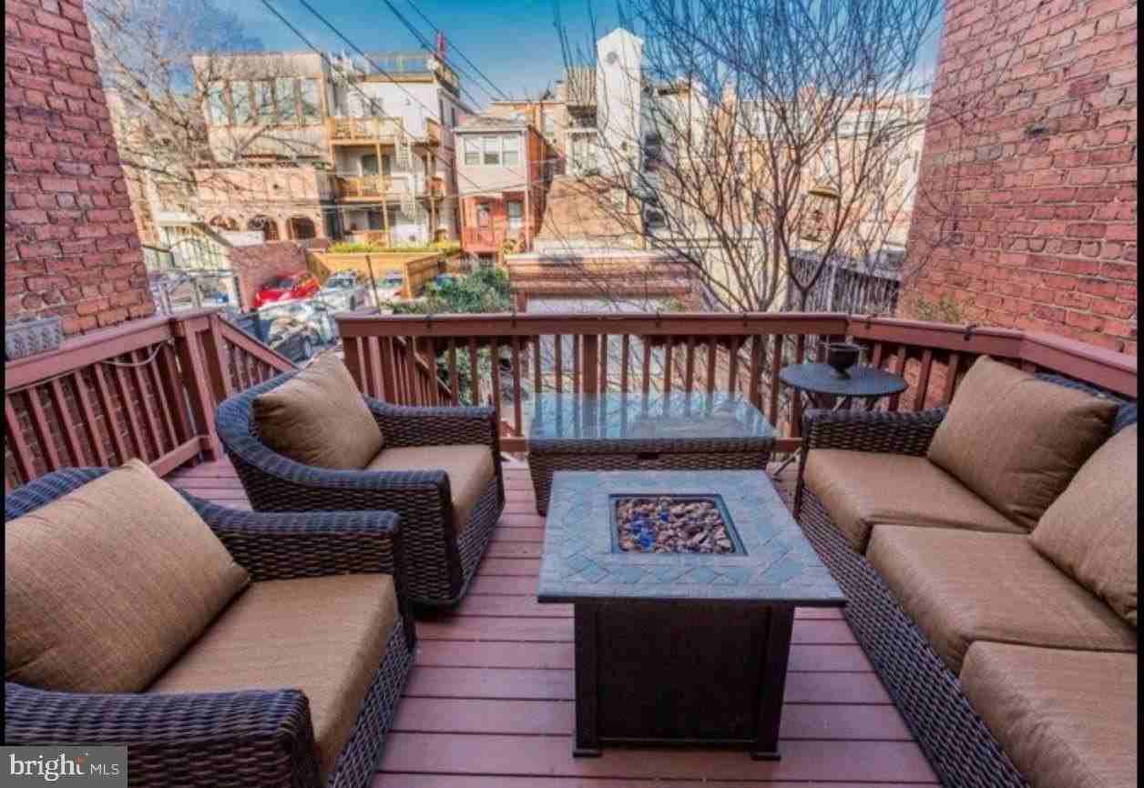 1311 Irving St Nw - Photo 2 of 14