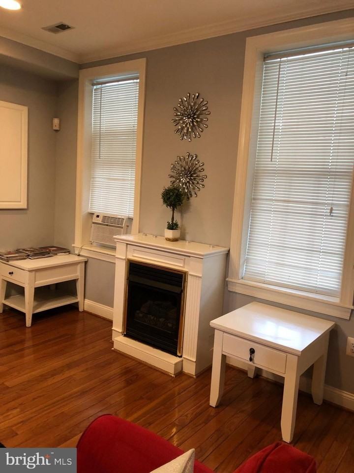 734 Quincy St Nw Unit A - Photo 3 of 23