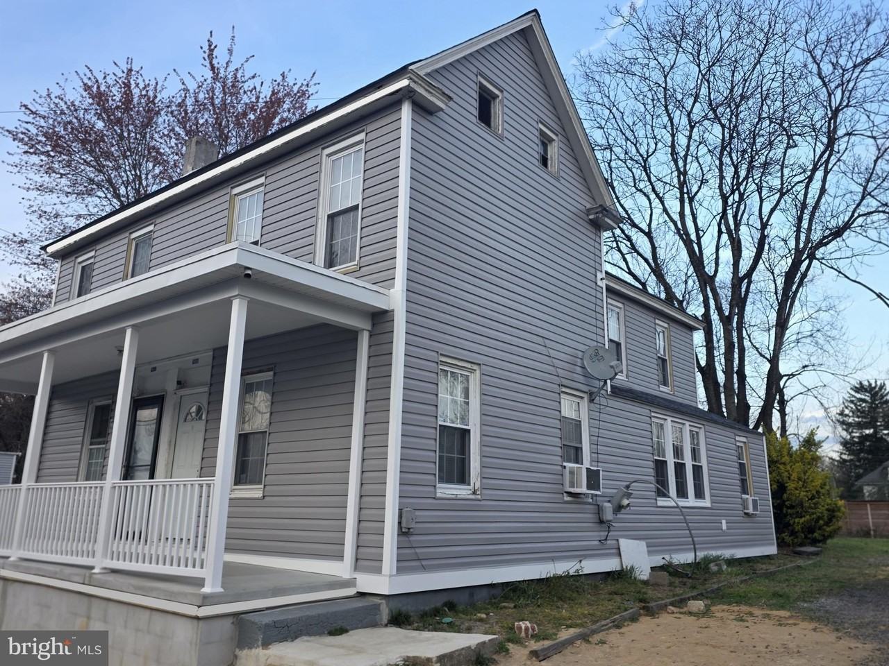 409 N Washington St - Photo 2 of 12