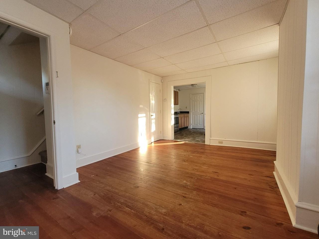 409 N Washington St - Photo 4 of 12