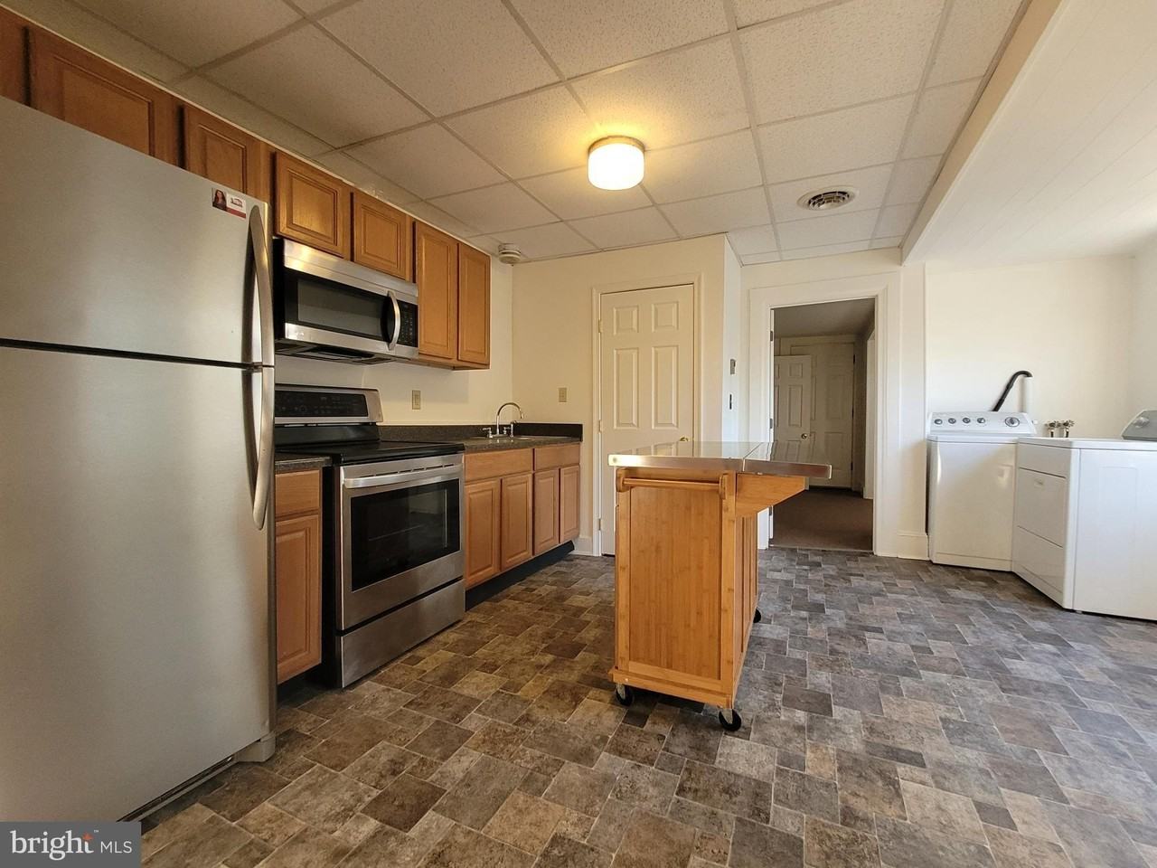 409 N Washington St - Photo 5 of 12