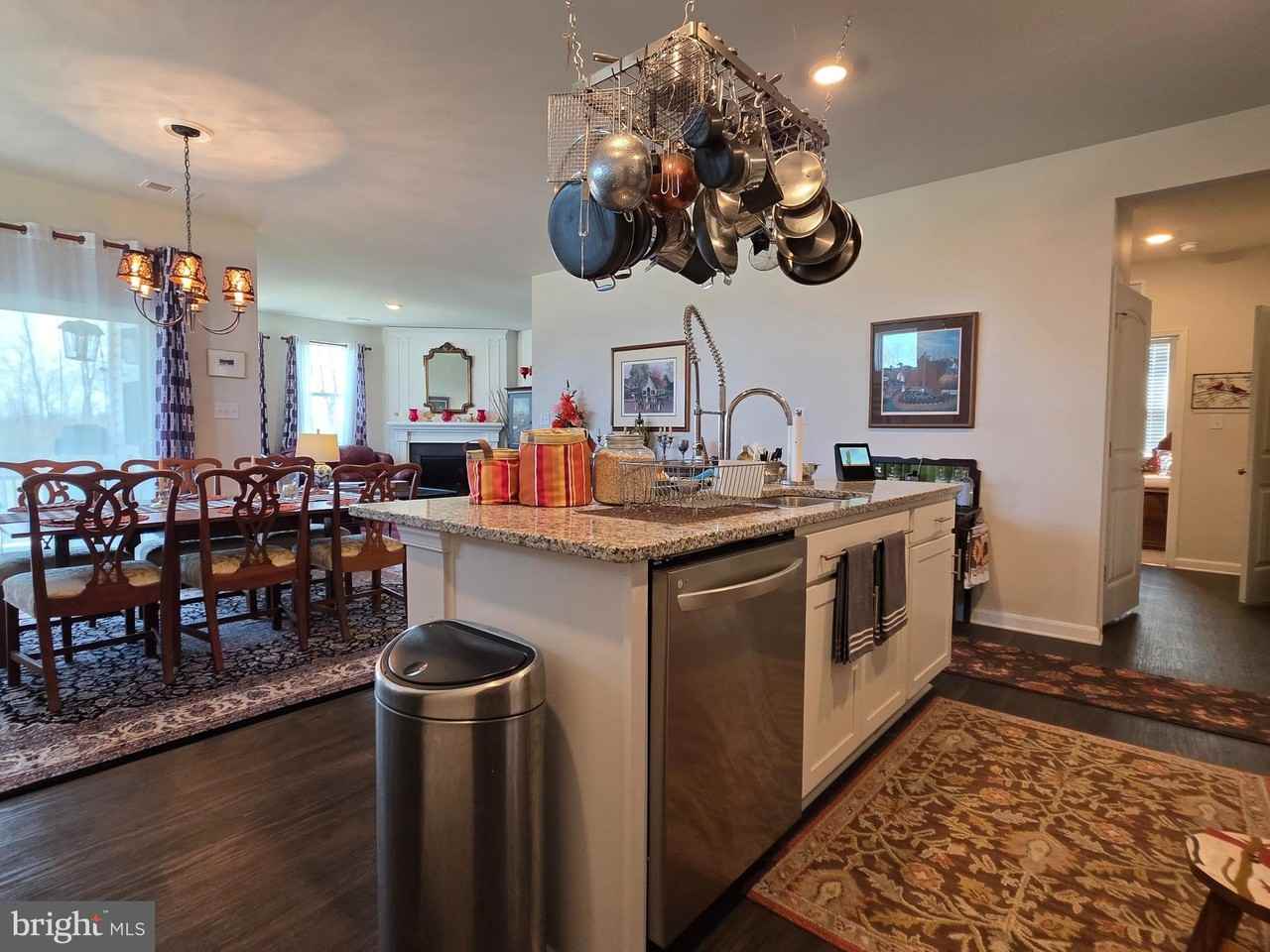 268 Coral Ct - Photo 6 of 26