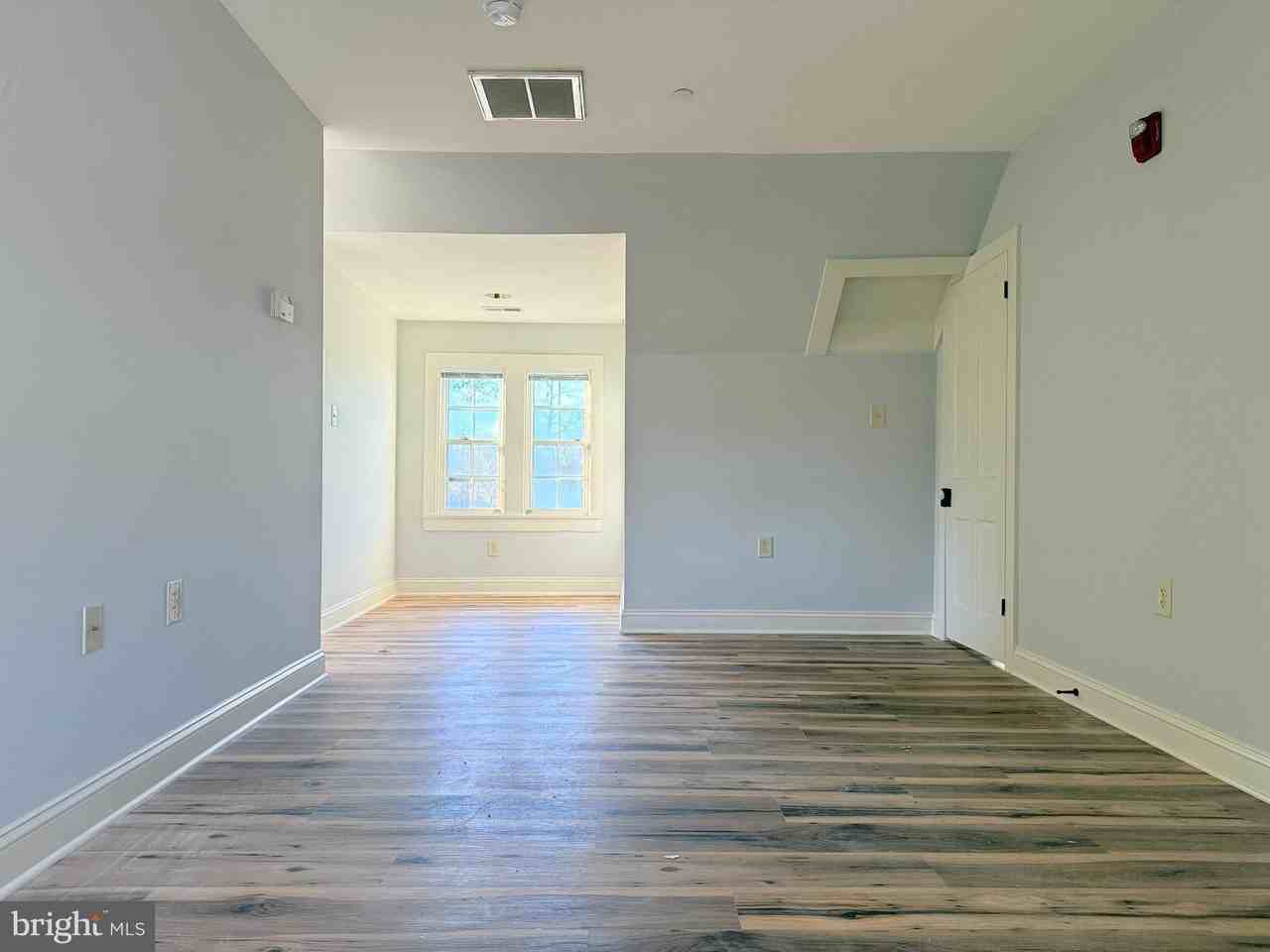 139 Nw Front St - Photo 4 of 9