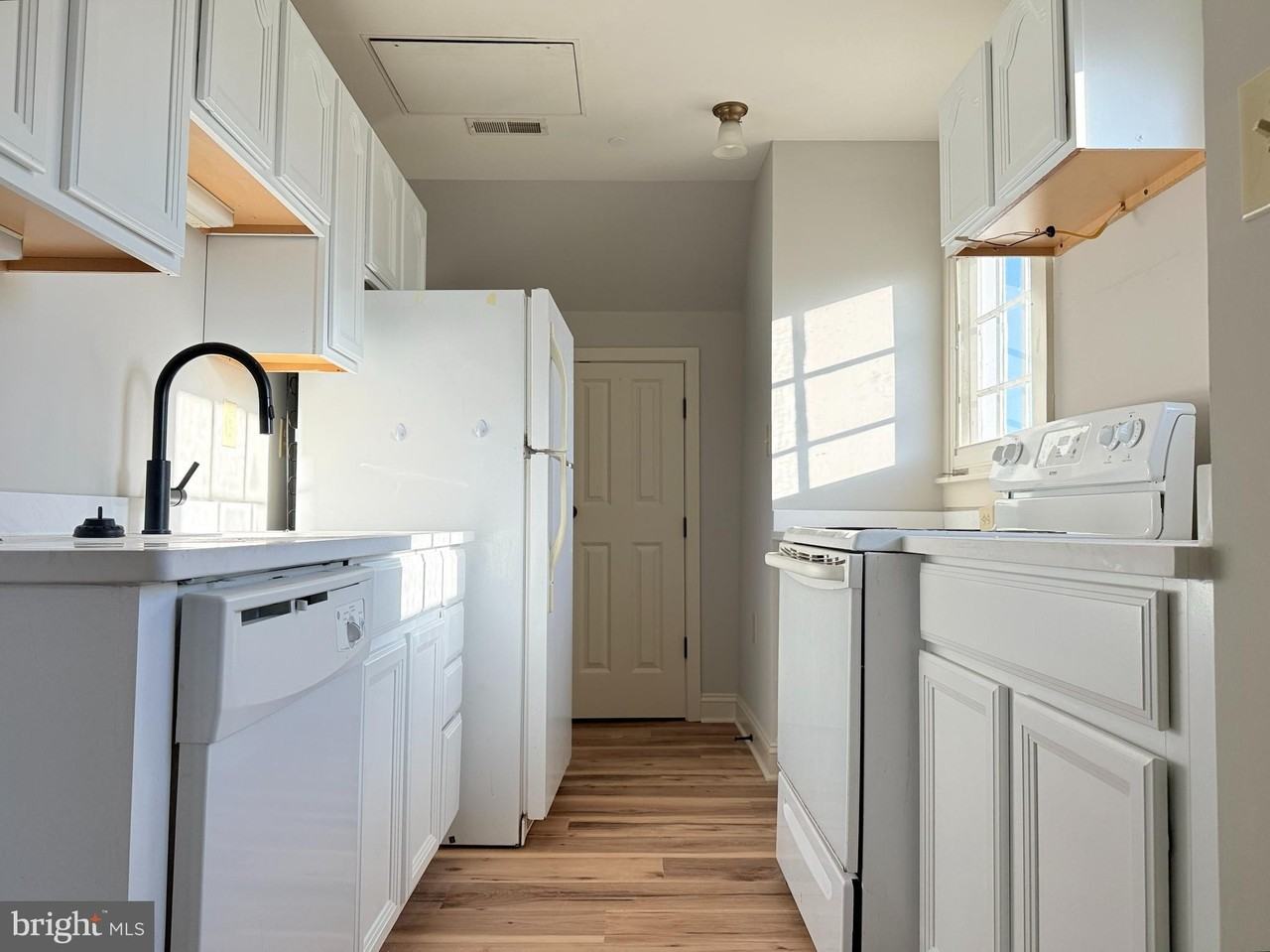 139 Nw Front St - Photo 6 of 9