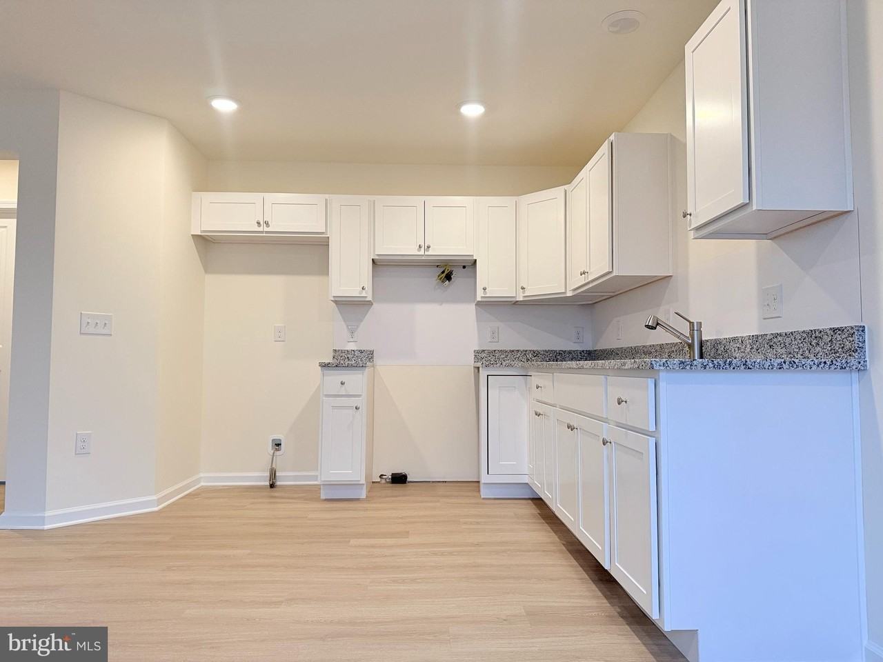 400 N Walnut St - Photo 5 of 12