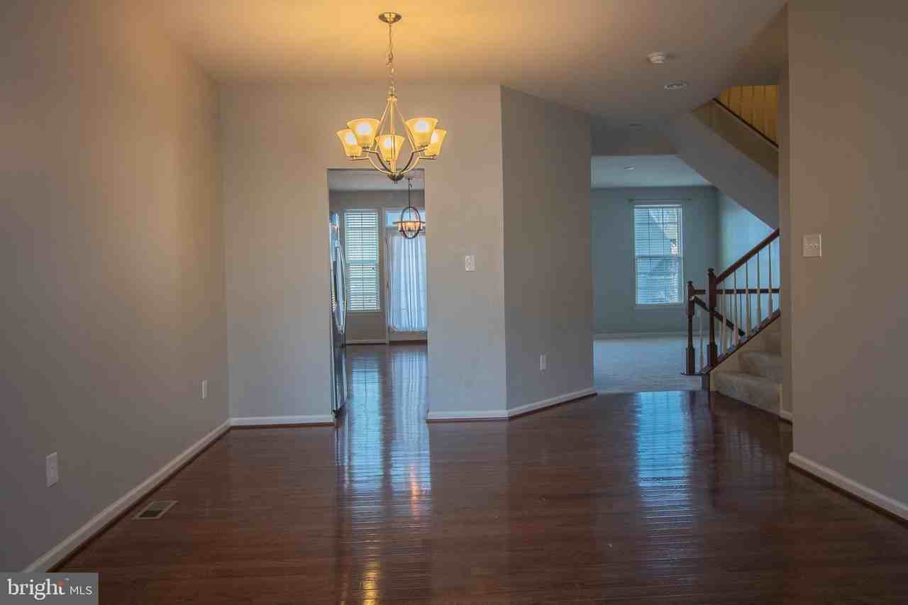 143 Margaretta Dr - Photo 4 of 21