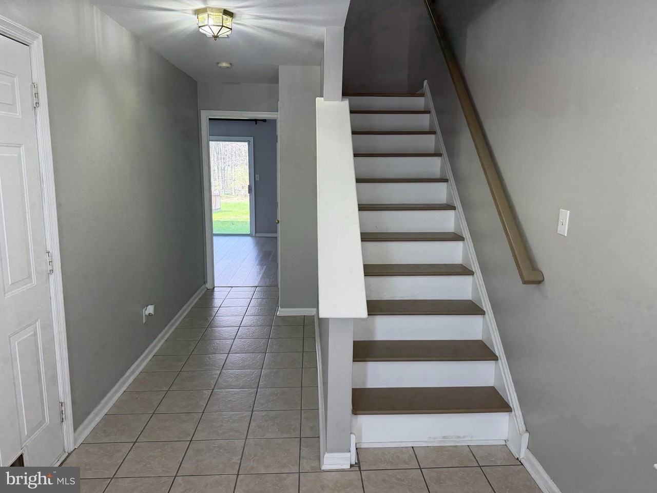 25 Shawn Ln - Photo 2 of 24