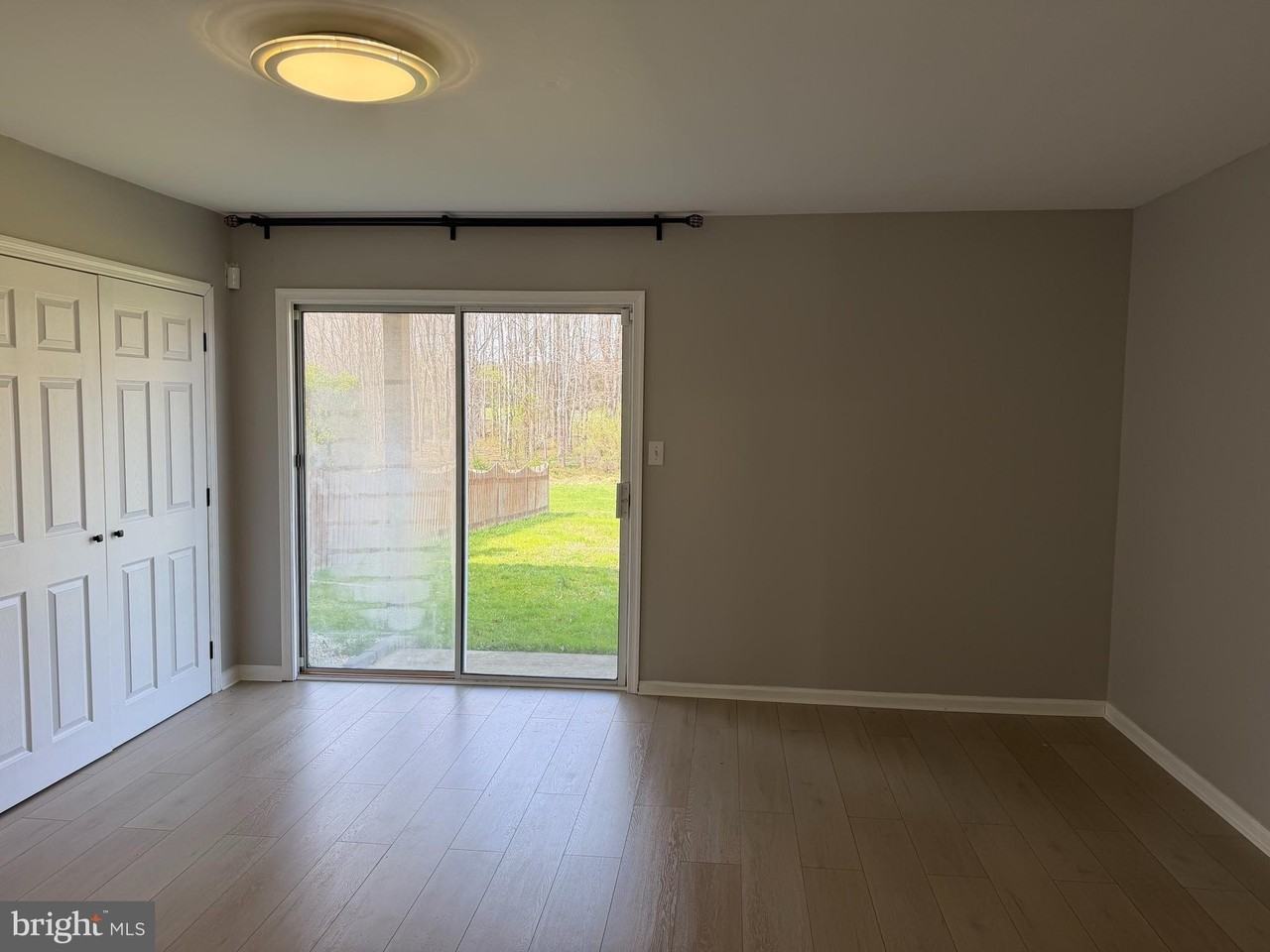 25 Shawn Ln - Photo 4 of 24