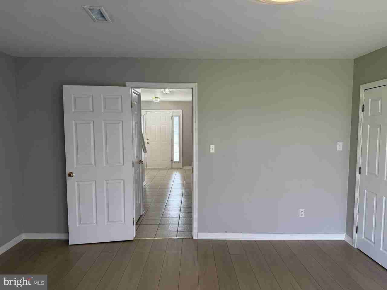 25 Shawn Ln - Photo 5 of 24