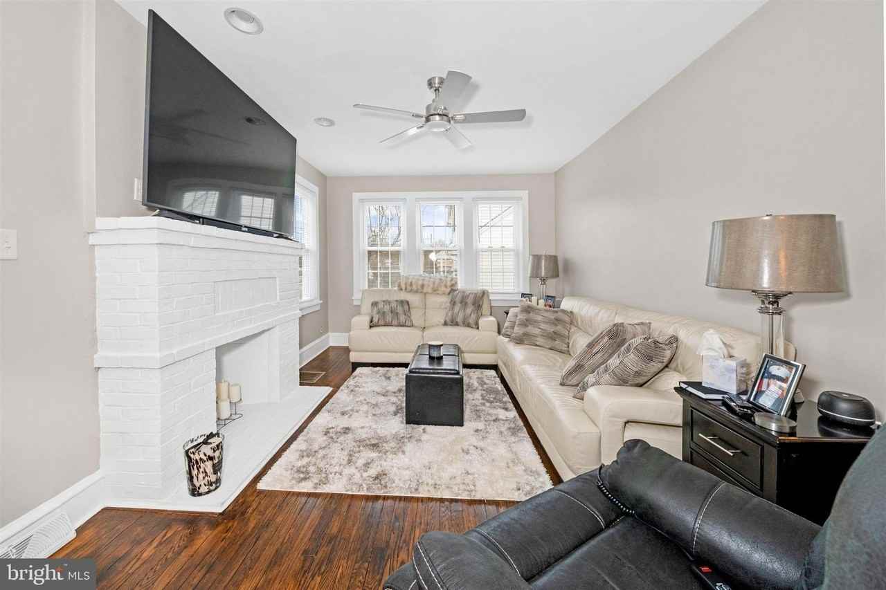 5 Woodrow Ave - Photo 4 of 33