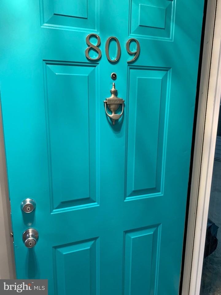 809 Willings Way - Photo 2 of 50