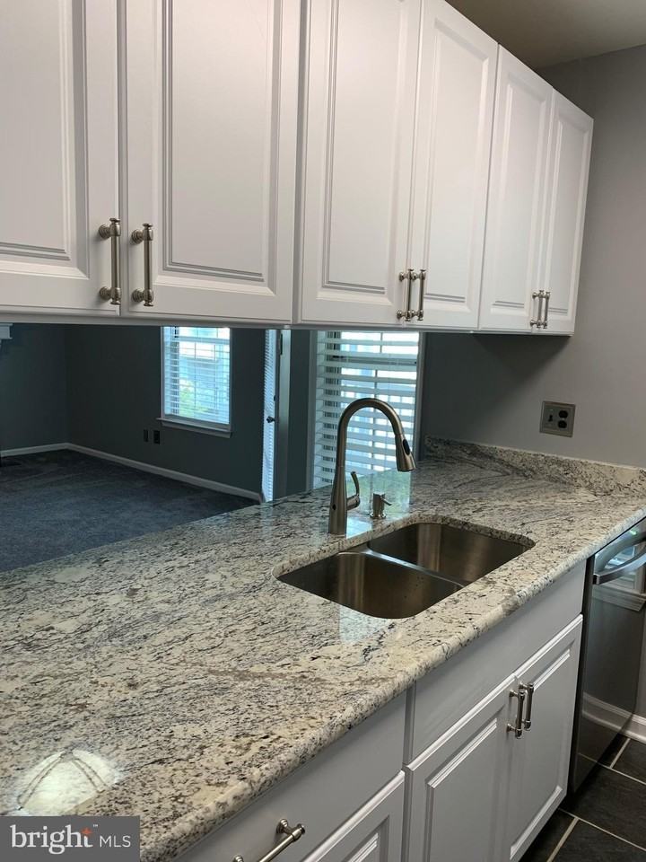 809 Willings Way - Photo 4 of 50