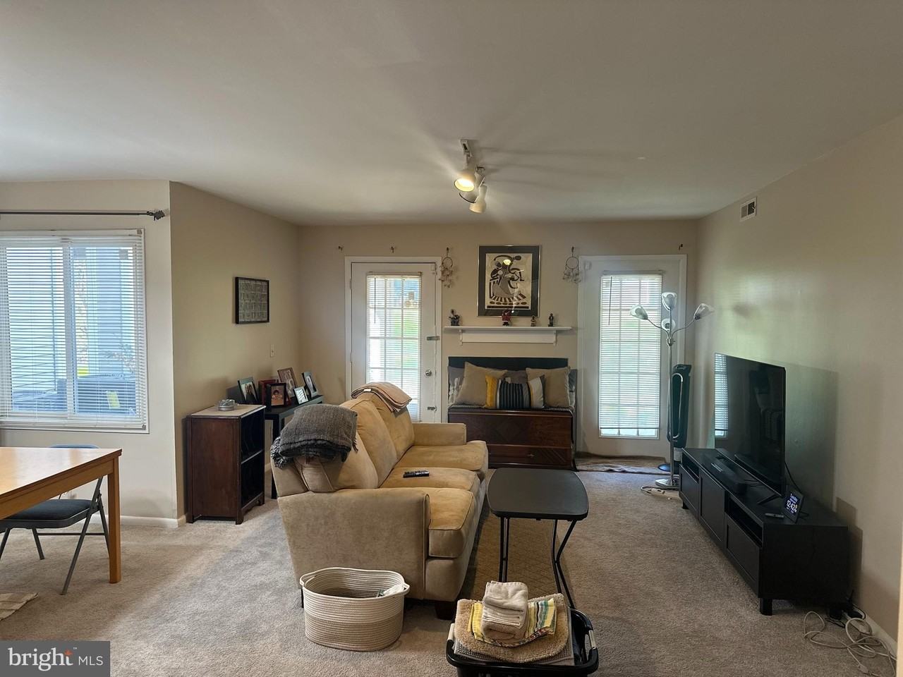 2404 Creekside Dr Unit 52 - Photo 5 of 18