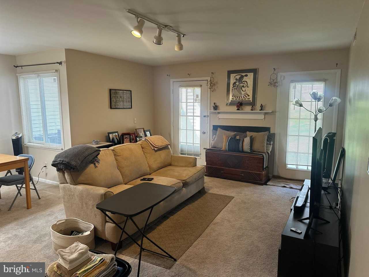 2404 Creekside Dr Unit 52 - Photo 6 of 18