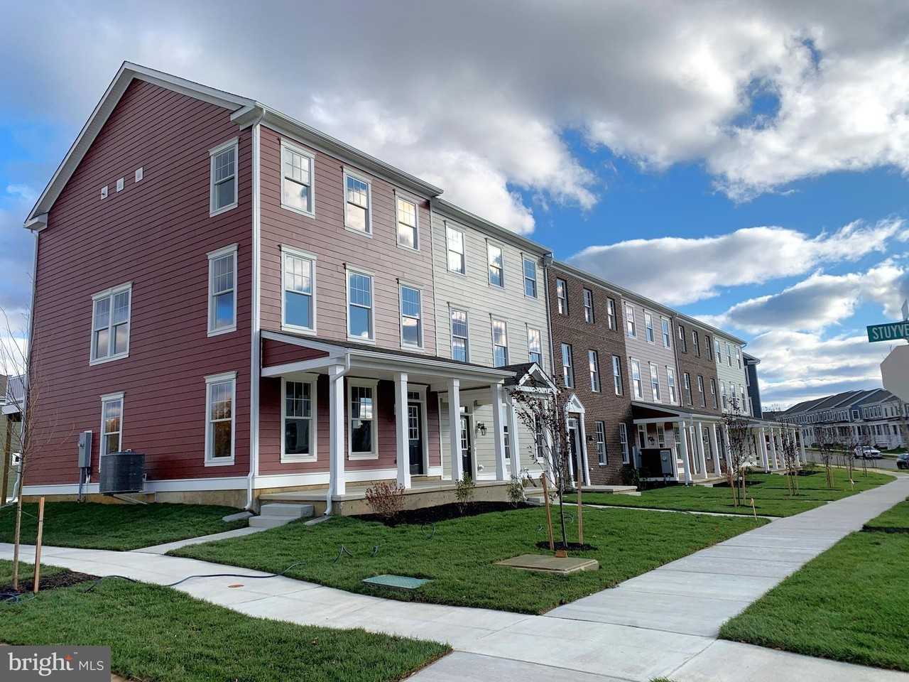 872 Mapleton Ave - Photo 3 of 23