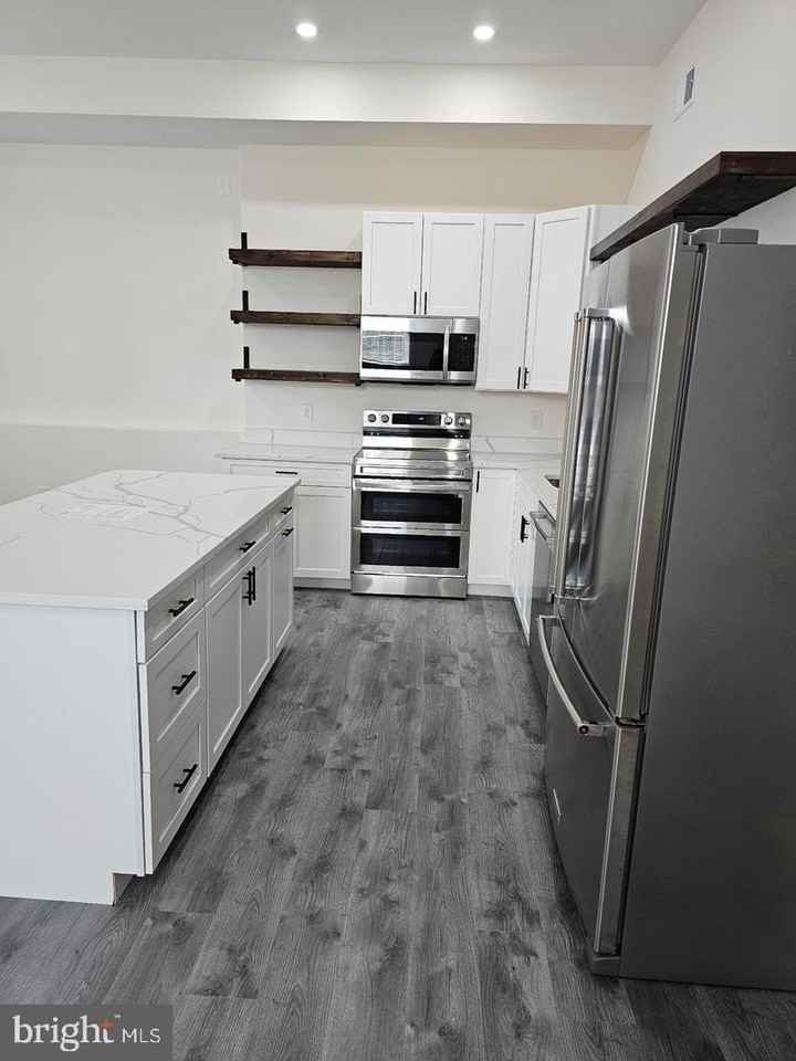 20429 Harbeson Rd - Photo 3 of 13