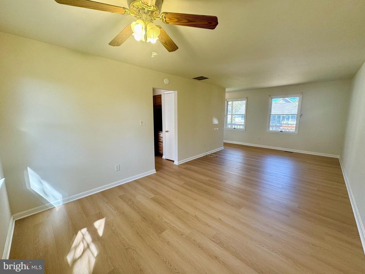 1193 Maple Ave - Photo 2 of 28