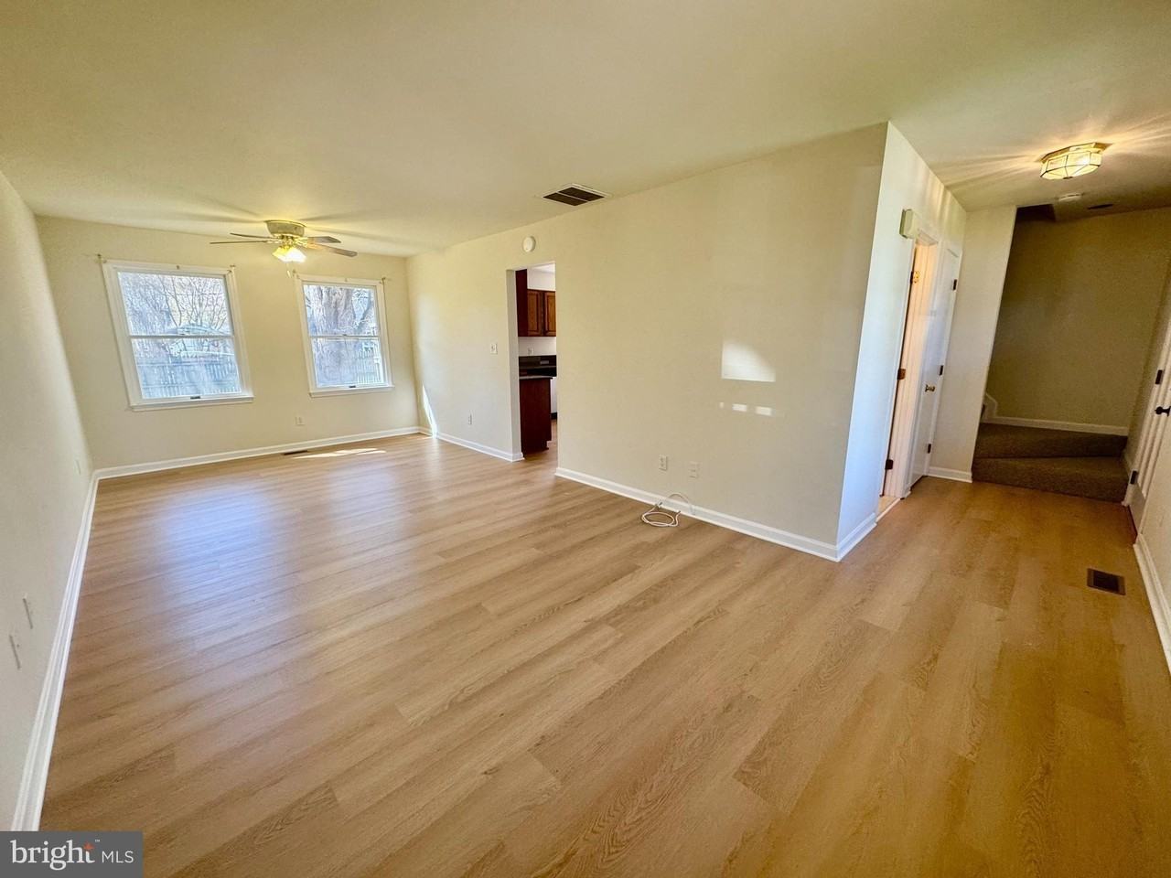 1193 Maple Ave - Photo 4 of 28