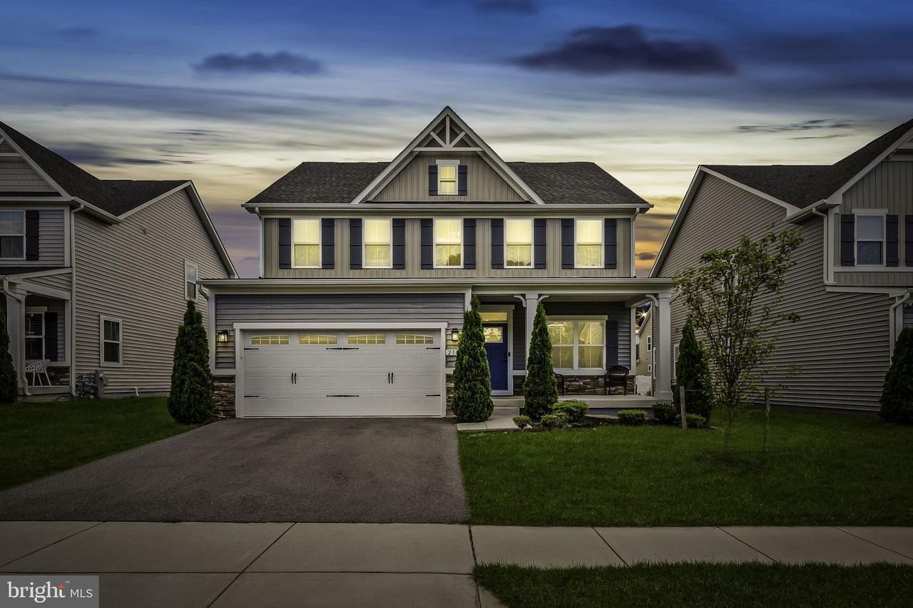 2157 Nottoway Dr - Photo 3 of 50