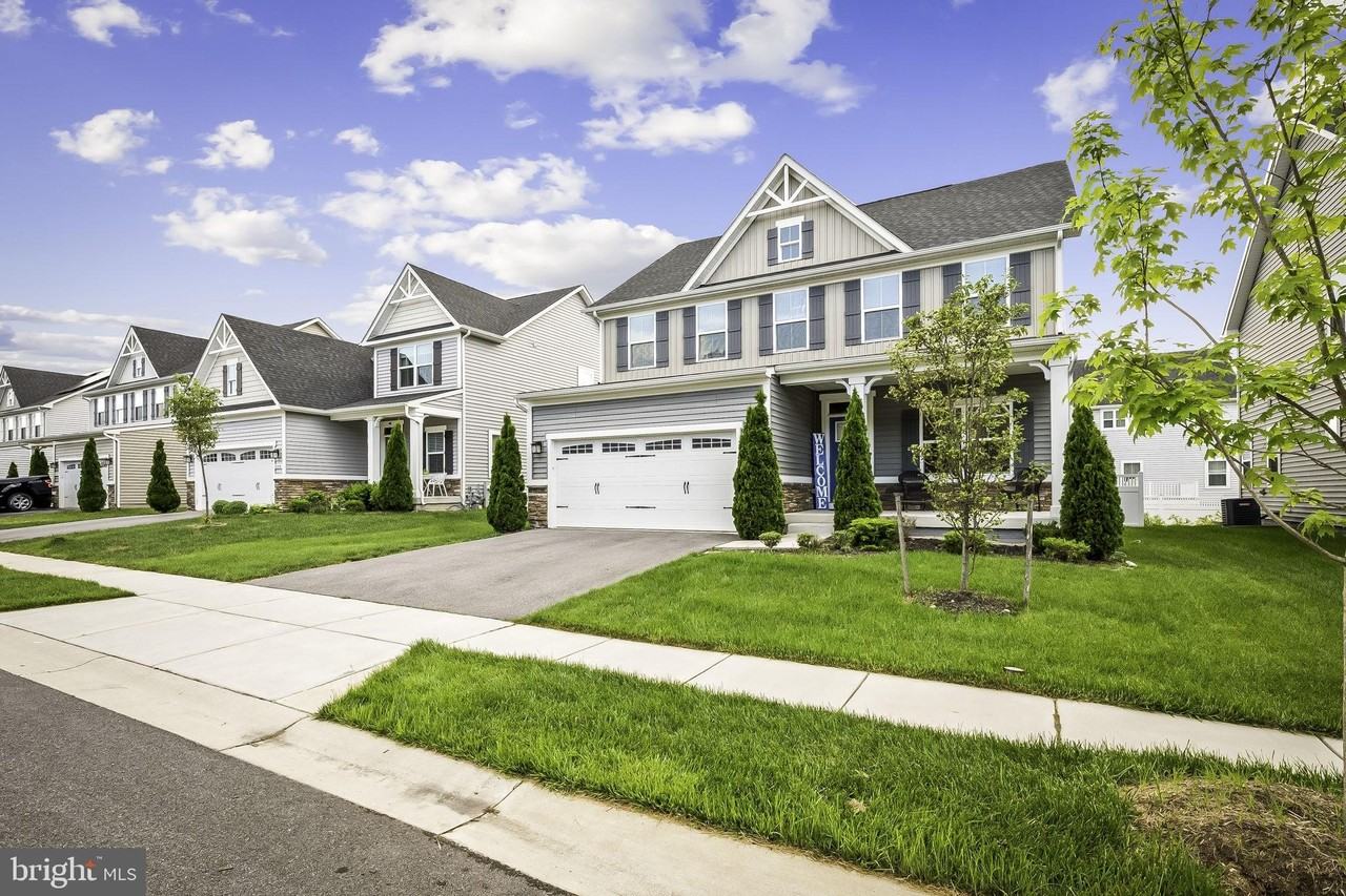 2157 Nottoway Dr - Photo 4 of 50