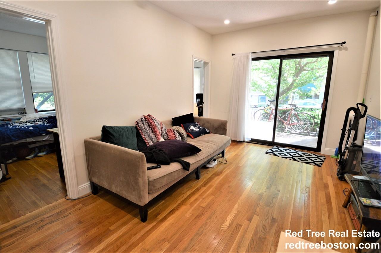 313 Summit Ave #U4 - Photo 2 of 8