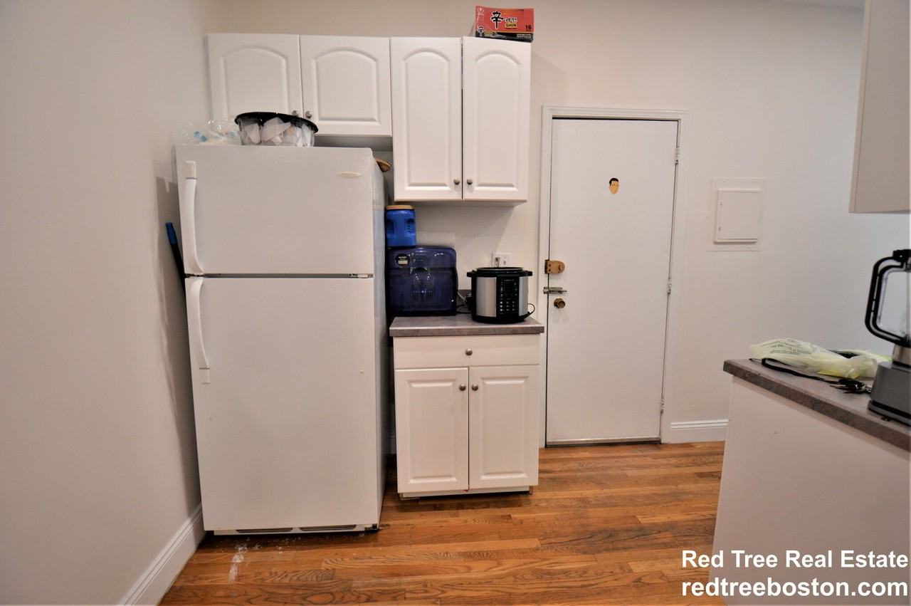 313 Summit Ave #U4 - Photo 4 of 8