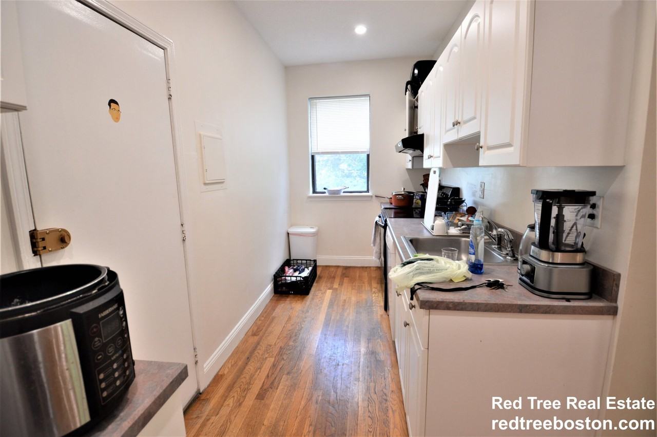 313 Summit Ave #U4 - Photo 5 of 8