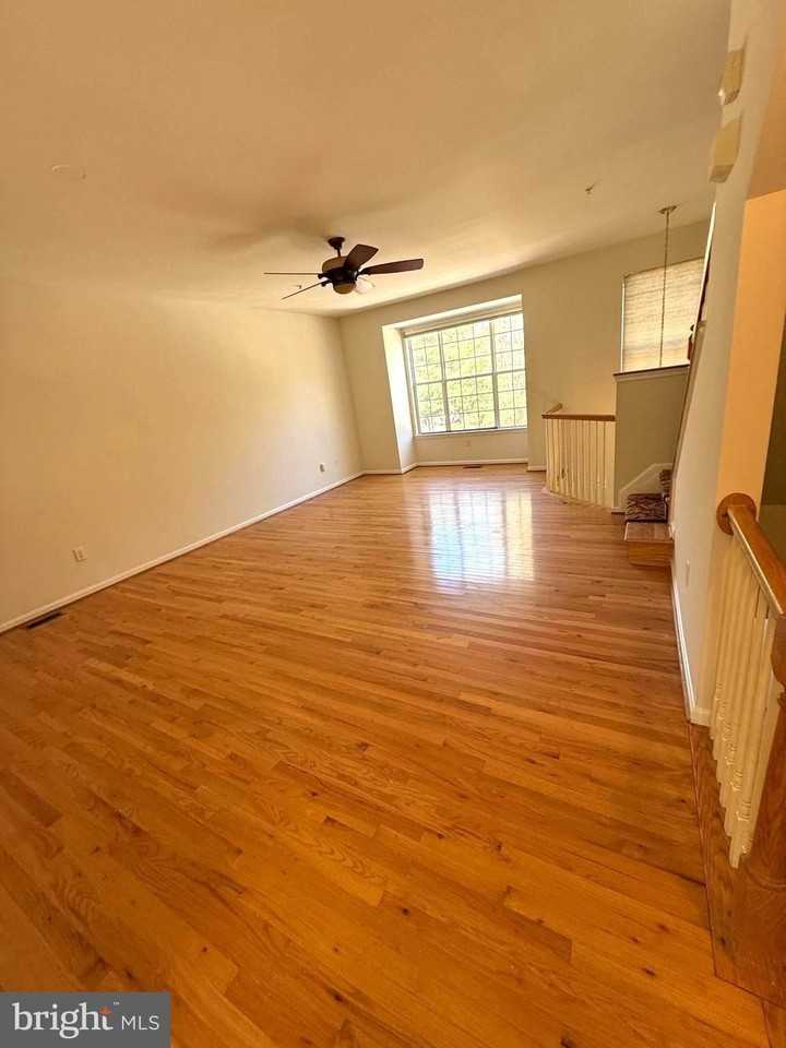 8716 Little Patuxent Ct - Photo 4 of 17