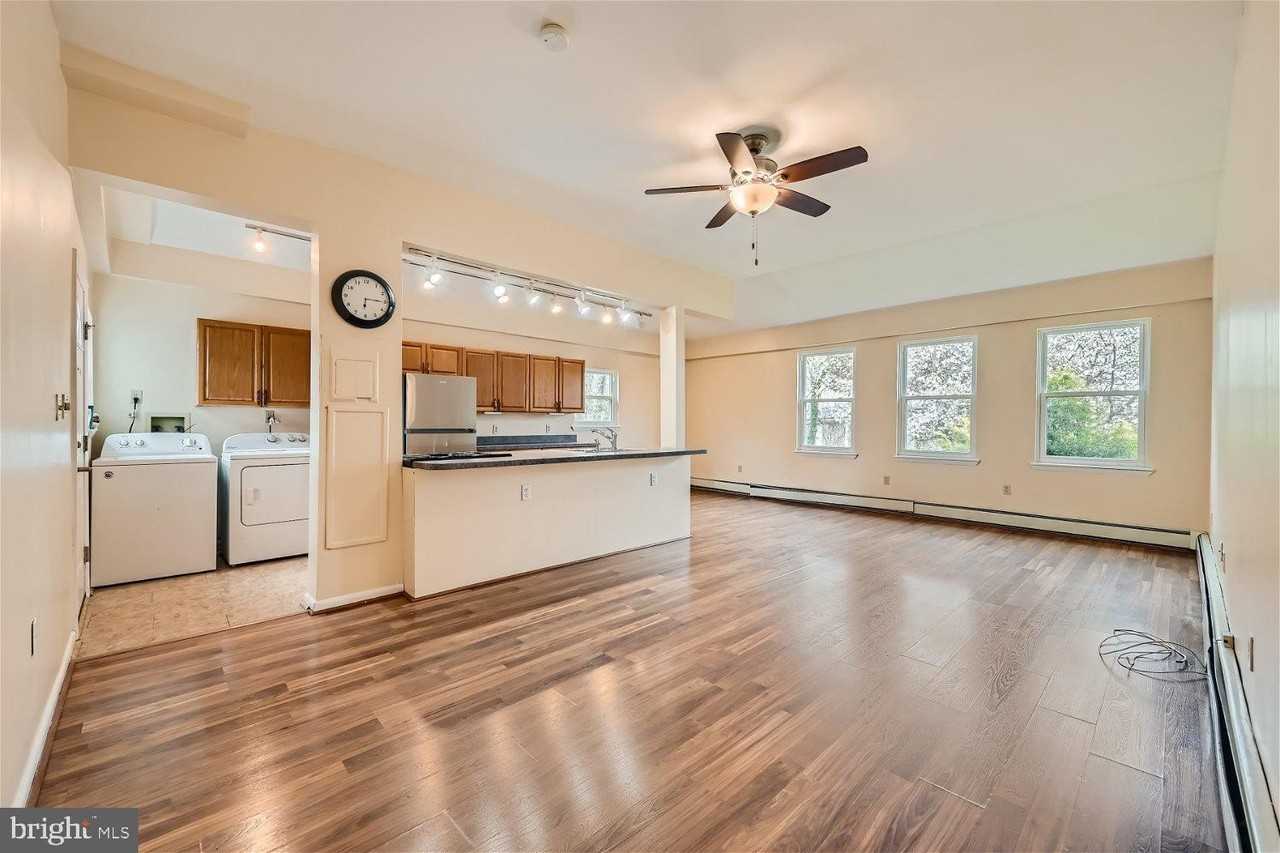 716 S Camp Meade Rd Unit A - Photo 3 of 11