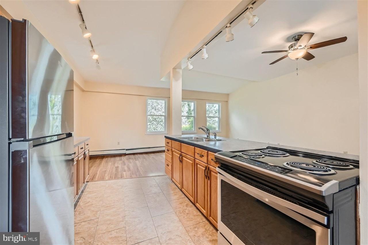 716 S Camp Meade Rd Unit A - Photo 5 of 11