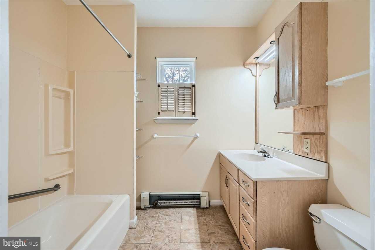 716 S Camp Meade Rd Unit A - Photo 7 of 11