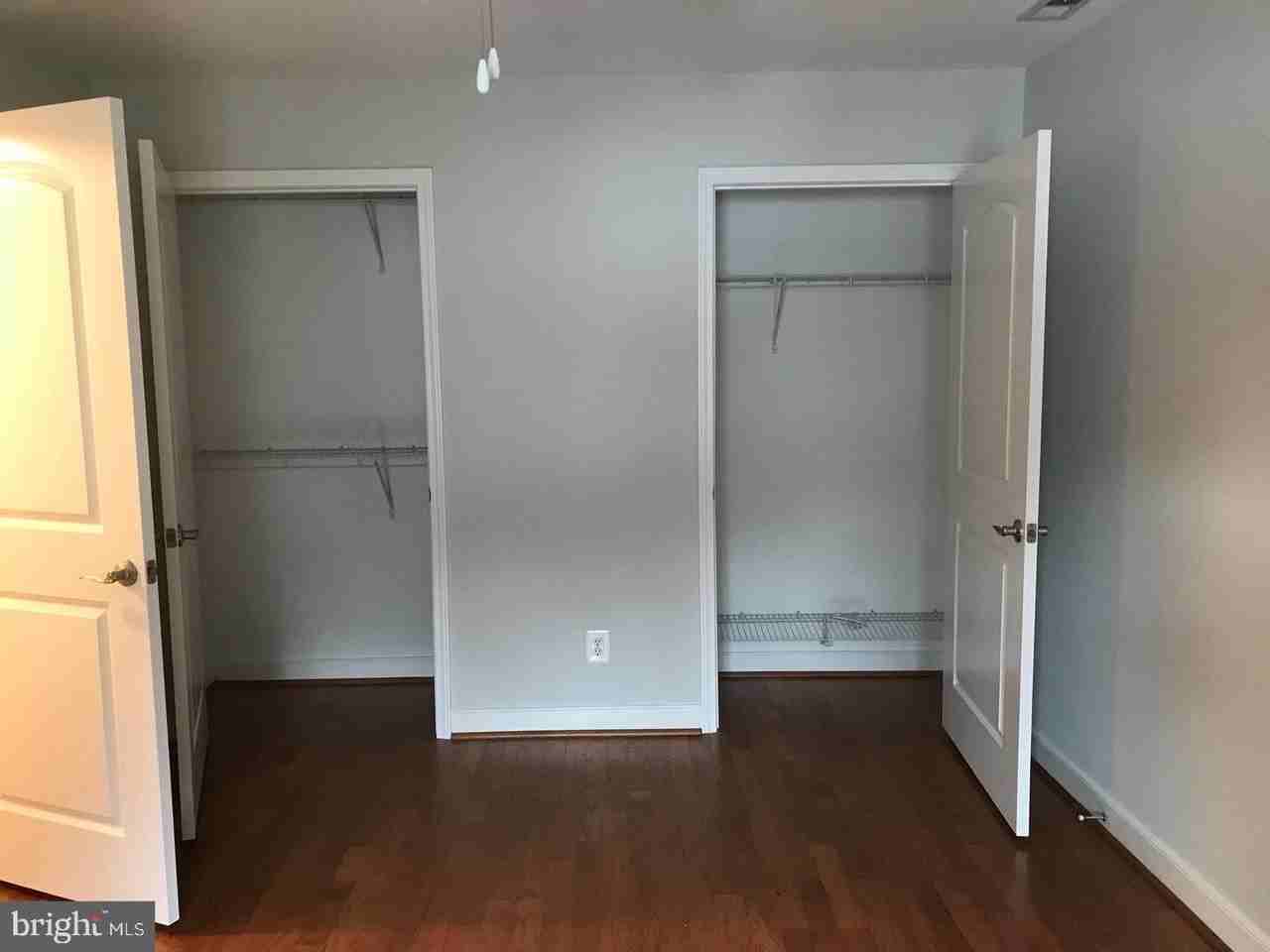 1225 Gemini Dr Apt B - Photo 3 of 7