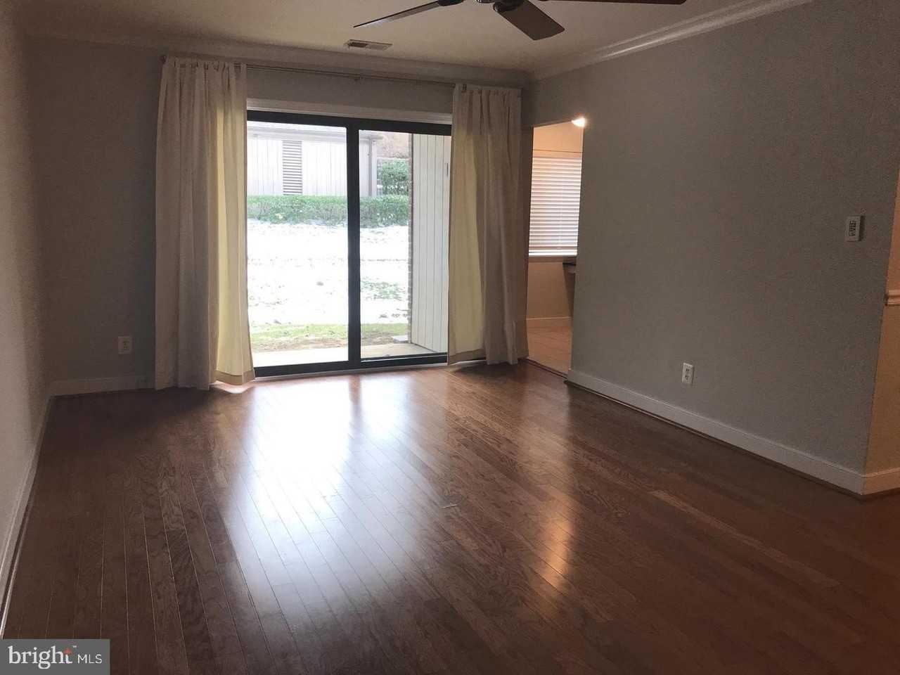 1225 Gemini Dr Apt B - Photo 5 of 7