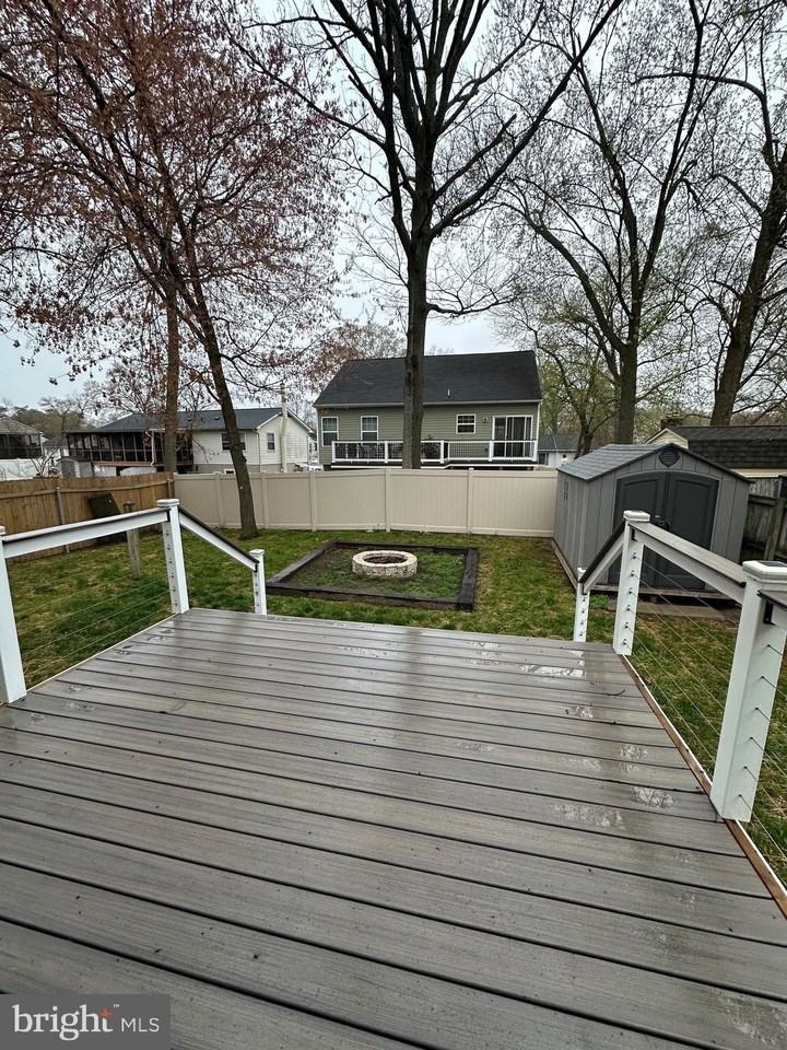 932 12th St - Photo 5 of 14